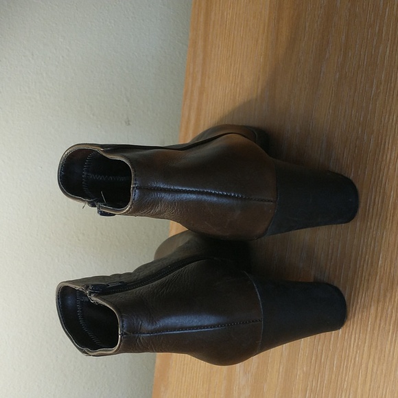 The Flex women's 9.5 bootie - Picture 4 of 7